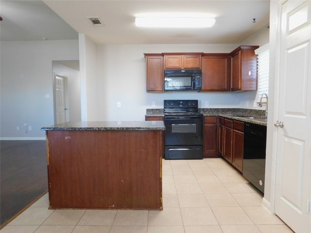 125 Eider Drive, Sanger, TX 76266