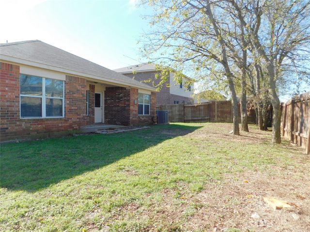 125 Eider Drive, Sanger, TX 76266