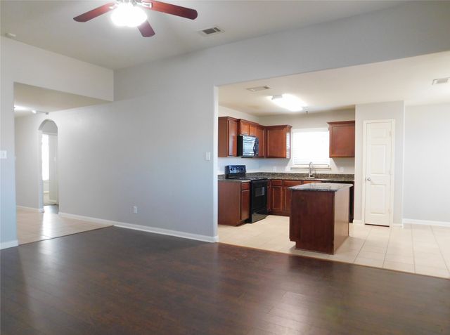 125 Eider Drive, Sanger, TX 76266