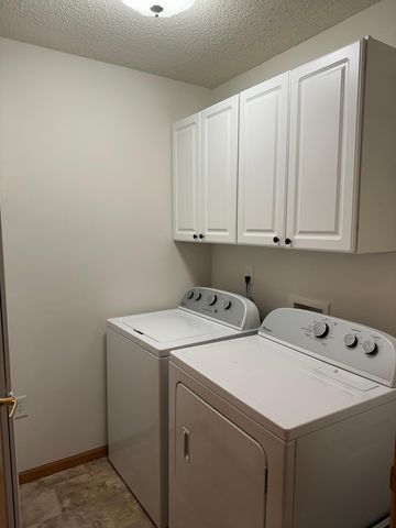 2231 Penn Place 322, North Saint Paul, MN 55109