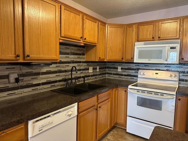 2231 Penn Place 322, North Saint Paul, MN 55109