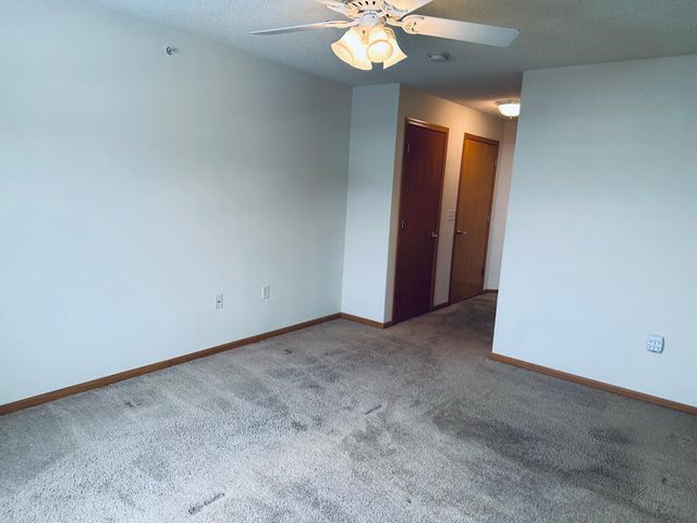 2231 Penn Place 322, North Saint Paul, MN 55109