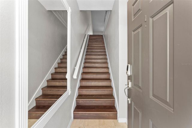 943 NORMANDY TRACE ROAD, Tampa, FL 33602