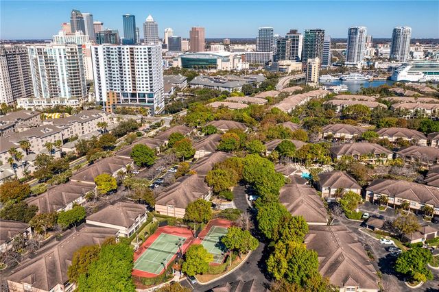 943 NORMANDY TRACE ROAD, Tampa, FL 33602