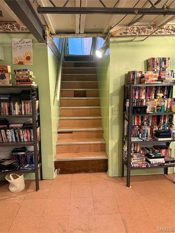7710 Carleton Avenue, University City, MO 63130