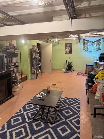 7710 Carleton Avenue, University City, MO 63130