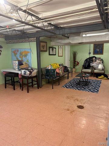 7710 Carleton Avenue, University City, MO 63130