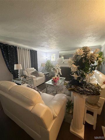 7710 Carleton Avenue, University City, MO 63130