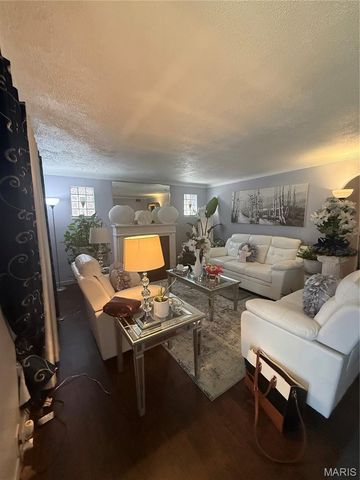 7710 Carleton Avenue, University City, MO 63130