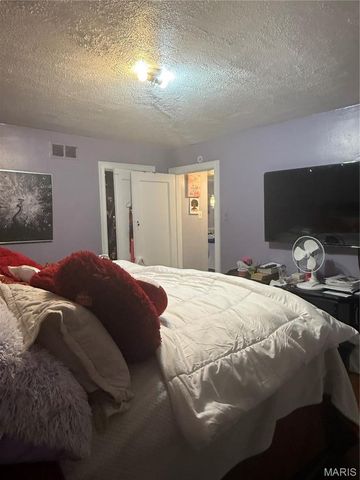 7710 Carleton Avenue, University City, MO 63130