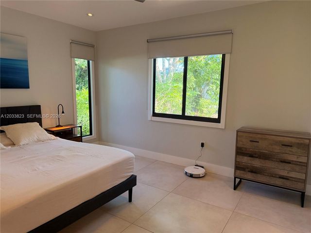 360 NW 40th Street 0, Miami, FL 33127
