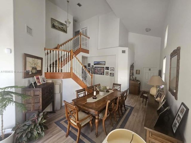 5483 NW 112th Pl, Doral, FL 33178