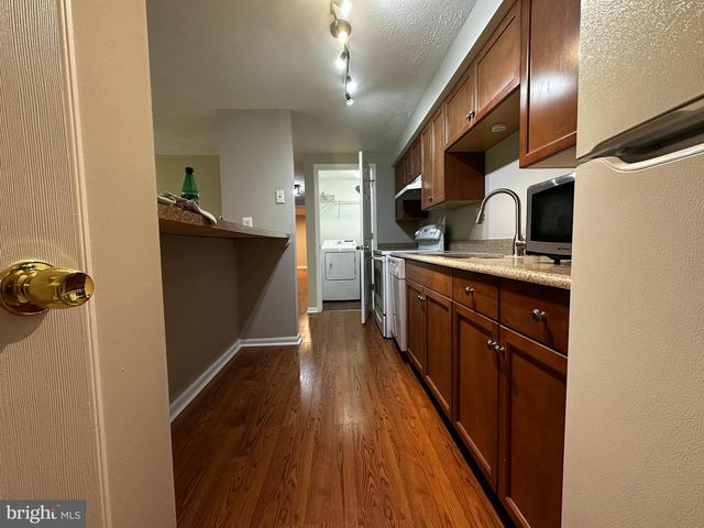 7 TEABERRY CT, Marlton, NJ 08053