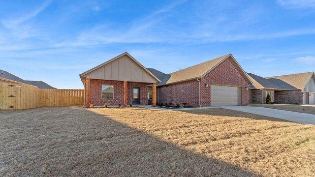 147 N Banner Avenue, Farmington, AR 72730