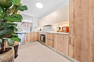 3703 NE 166th St 406, North Miami Beach, FL 33160