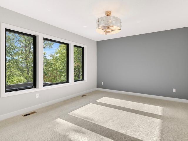 223 Old Wildwood Road, Mahtomedi, MN 55115