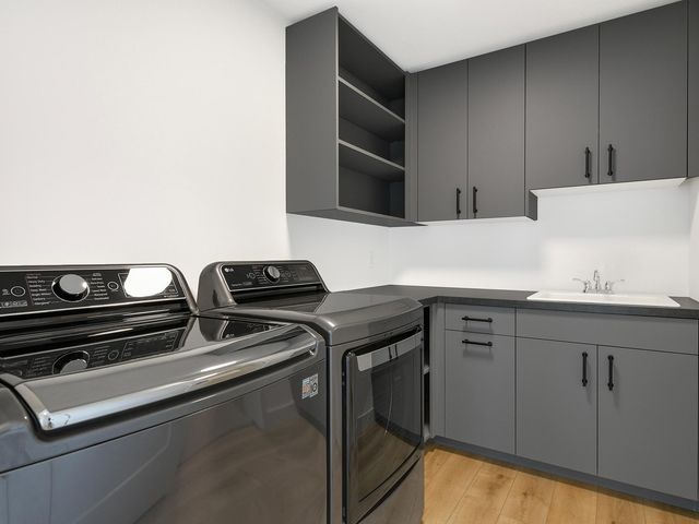 223 Old Wildwood Road, Mahtomedi, MN 55115