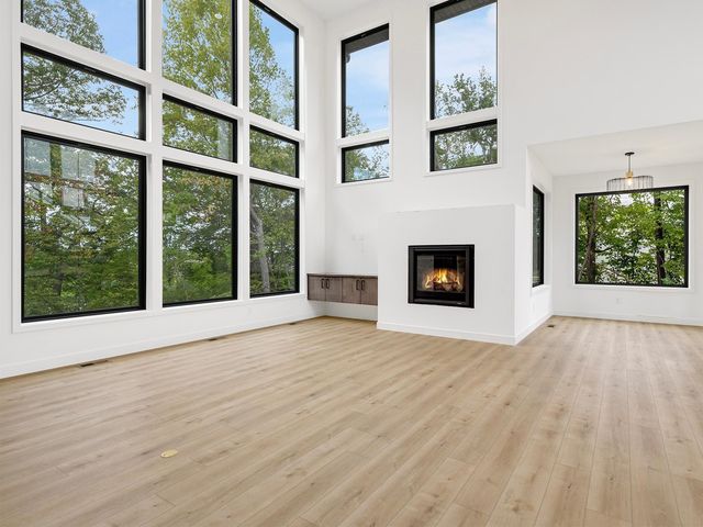 223 Old Wildwood Road, Mahtomedi, MN 55115