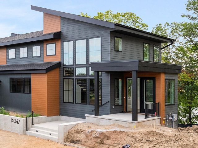 223 Old Wildwood Road, Mahtomedi, MN 55115