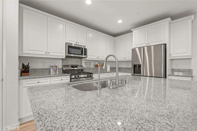 5148 W Avenue J5, Lancaster, CA 93536