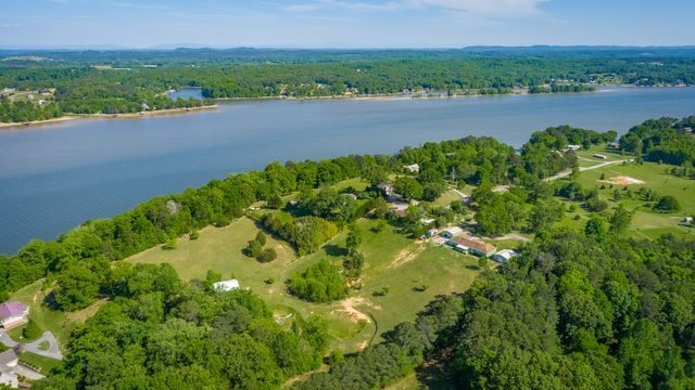16660 N Star Cir, Bakewell, TN 37373