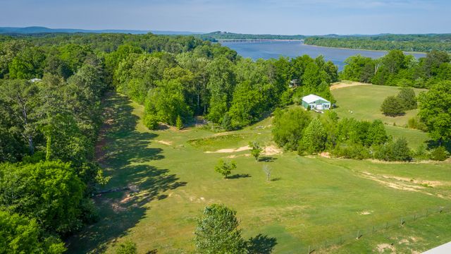 16660 N Star Cir, Bakewell, TN 37373