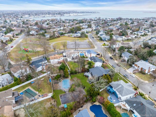 1815 Cynthia Lane, Merrick, NY 11566