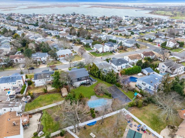 1815 Cynthia Lane, Merrick, NY 11566