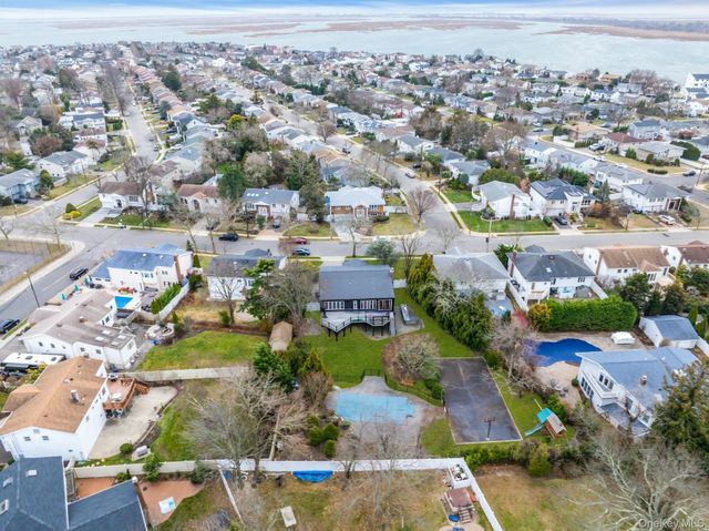 1815 Cynthia Lane, Merrick, NY 11566