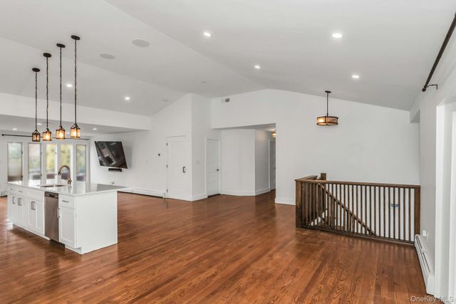 1815 Cynthia Lane, Merrick, NY 11566