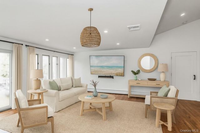 1815 Cynthia Lane, Merrick, NY 11566