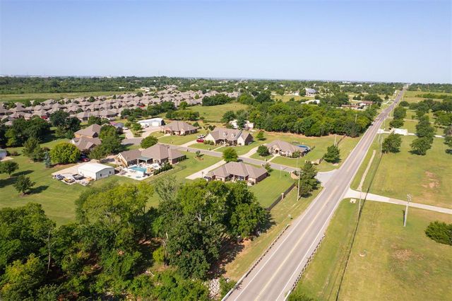 3500 Stratford Place, Moore, OK 73160