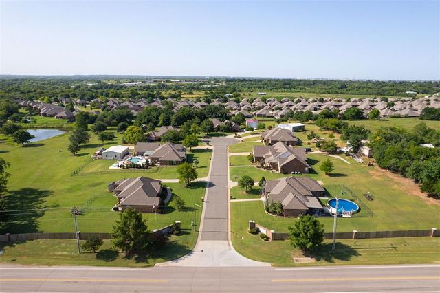 3500 Stratford Place, Moore, OK 73160