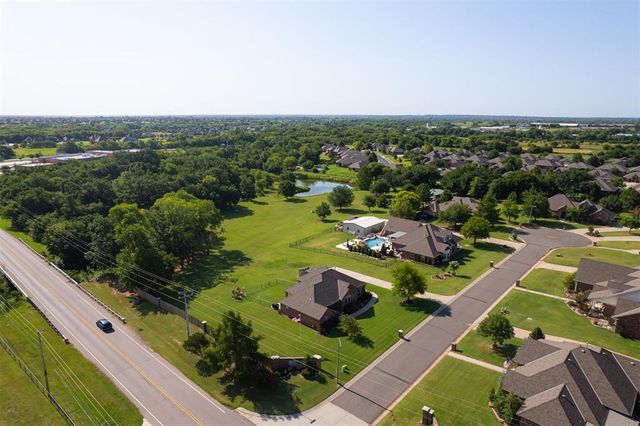 3500 Stratford Place, Moore, OK 73160