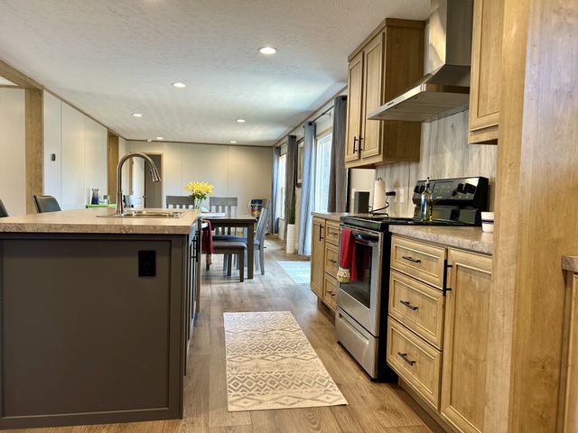 443 Sickler Rd, Hohenwald, TN 38462