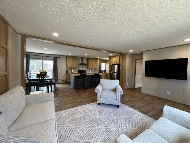 443 Sickler Rd, Hohenwald, TN 38462