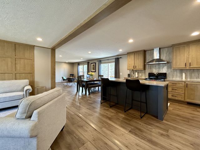 443 Sickler Rd, Hohenwald, TN 38462