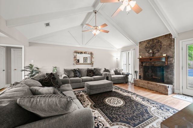120 Lakewood Ave, Denham Springs, LA 70726