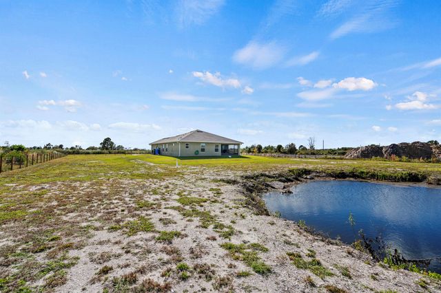 18779 NW 268th Street, Okeechobee, FL 34972