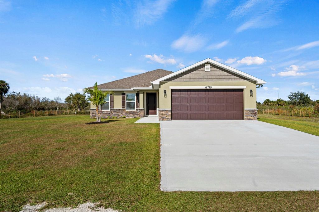 18779 NW 268th Street, Okeechobee, FL 34972