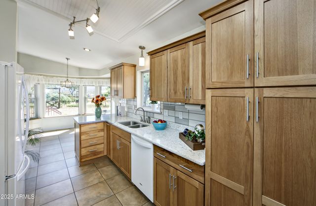 11800 W FADED WHISTLE Road, Skull Valley, AZ 86338