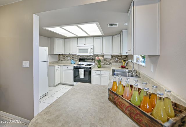 11800 W FADED WHISTLE Road, Skull Valley, AZ 86338