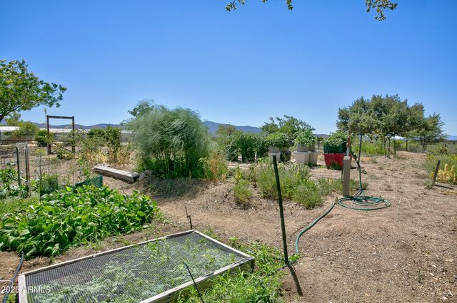 11800 W FADED WHISTLE Road, Skull Valley, AZ 86338