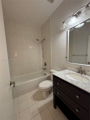 4931 N Harbor Isles Drive 203, Dania Beach, FL 33312