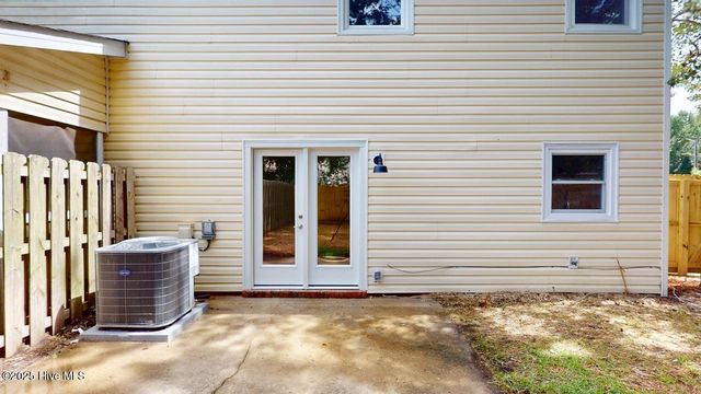 110 Greenford Place, Jacksonville, NC 28540