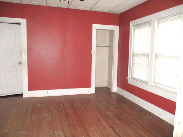 1007 E 14th, Winfield, KS 67156