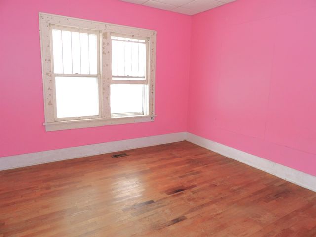 1007 E 14th, Winfield, KS 67156