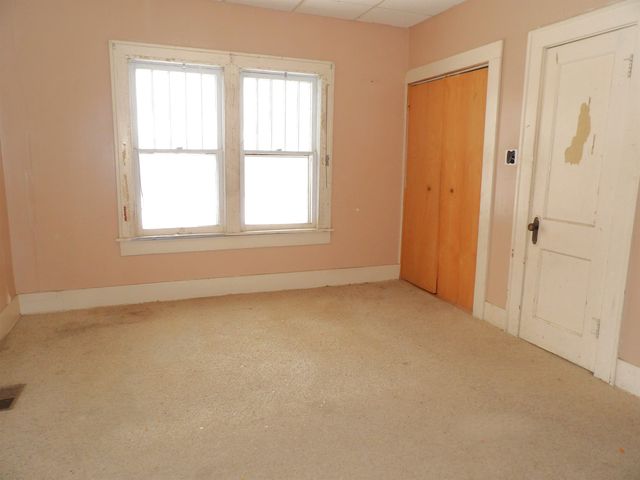 1007 E 14th, Winfield, KS 67156