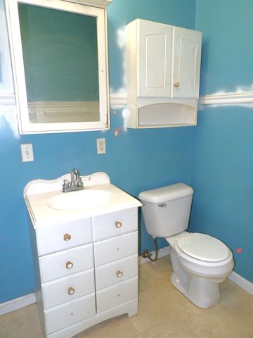 1007 E 14th, Winfield, KS 67156