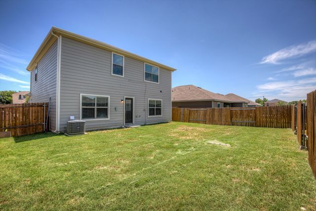 8213 Buck Mountain Pass, Fort Worth, TX 76179